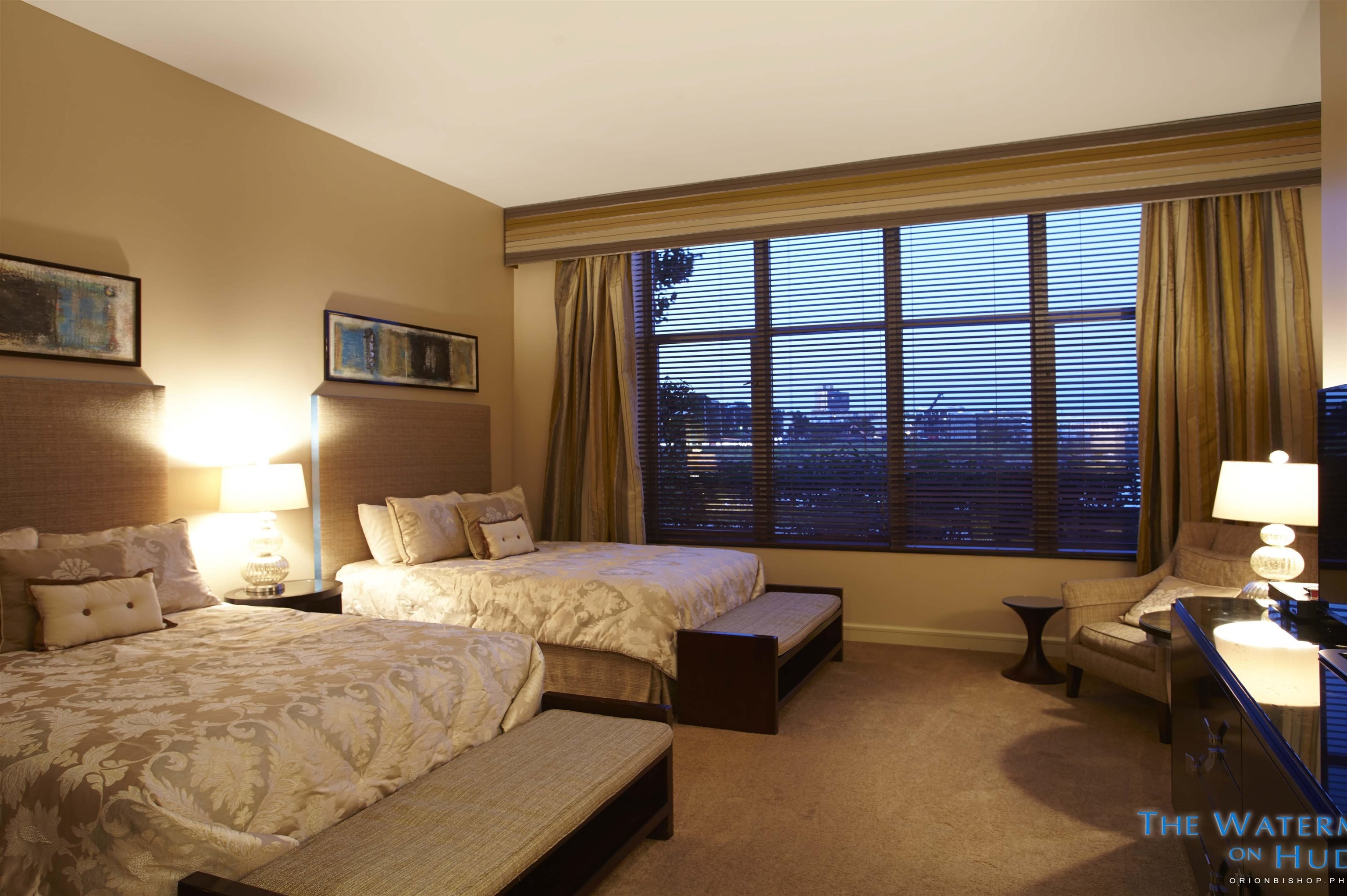 8100 River Road, Unit 810 North Bergen, NJ 07047 - Photo 15 of 20 a bedroom with a bed and a large window