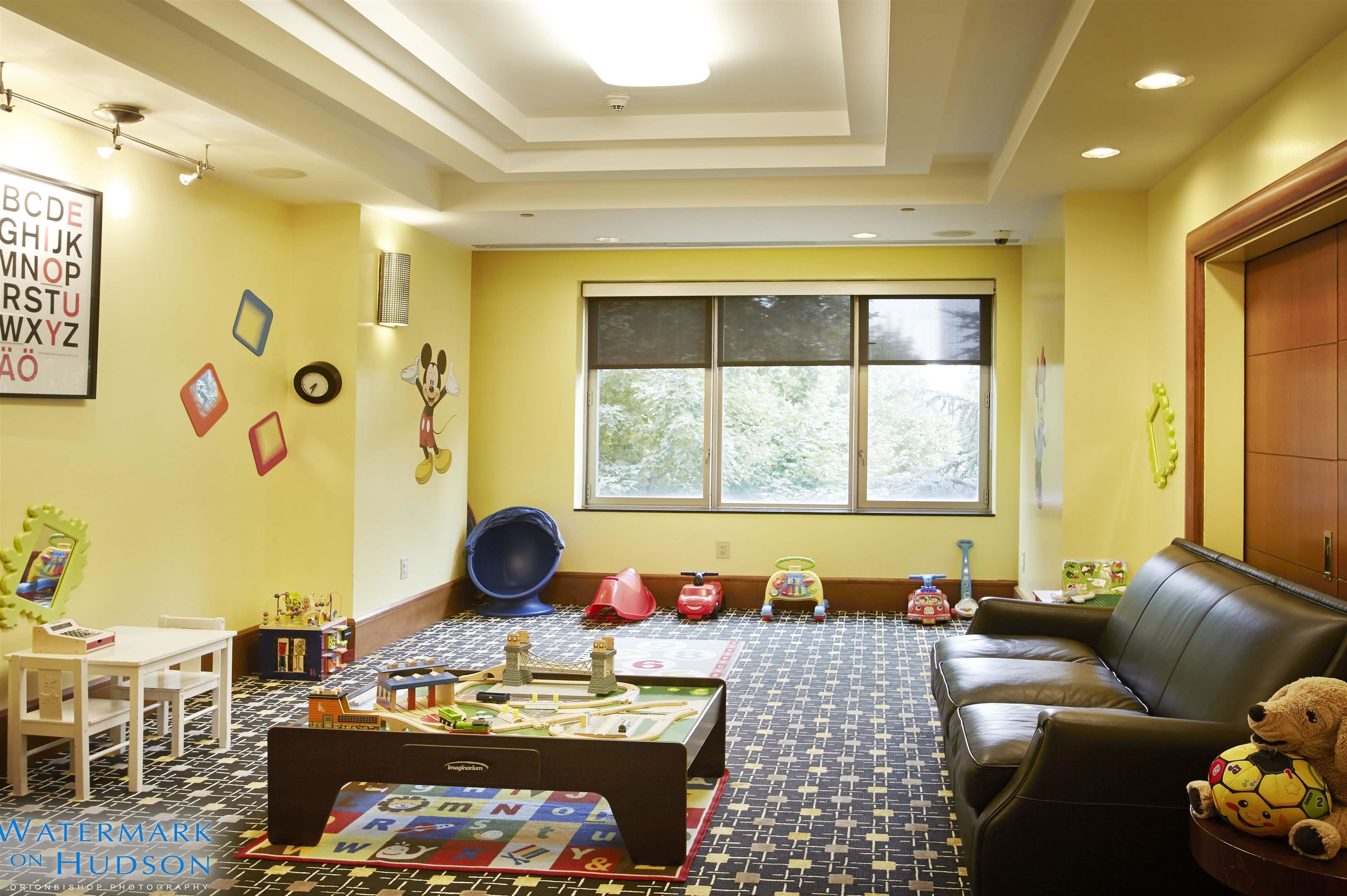 8100 River Road, Unit 810 North Bergen, NJ 07047 - Photo 19 of 20 a living room with furniture and a fireplace
