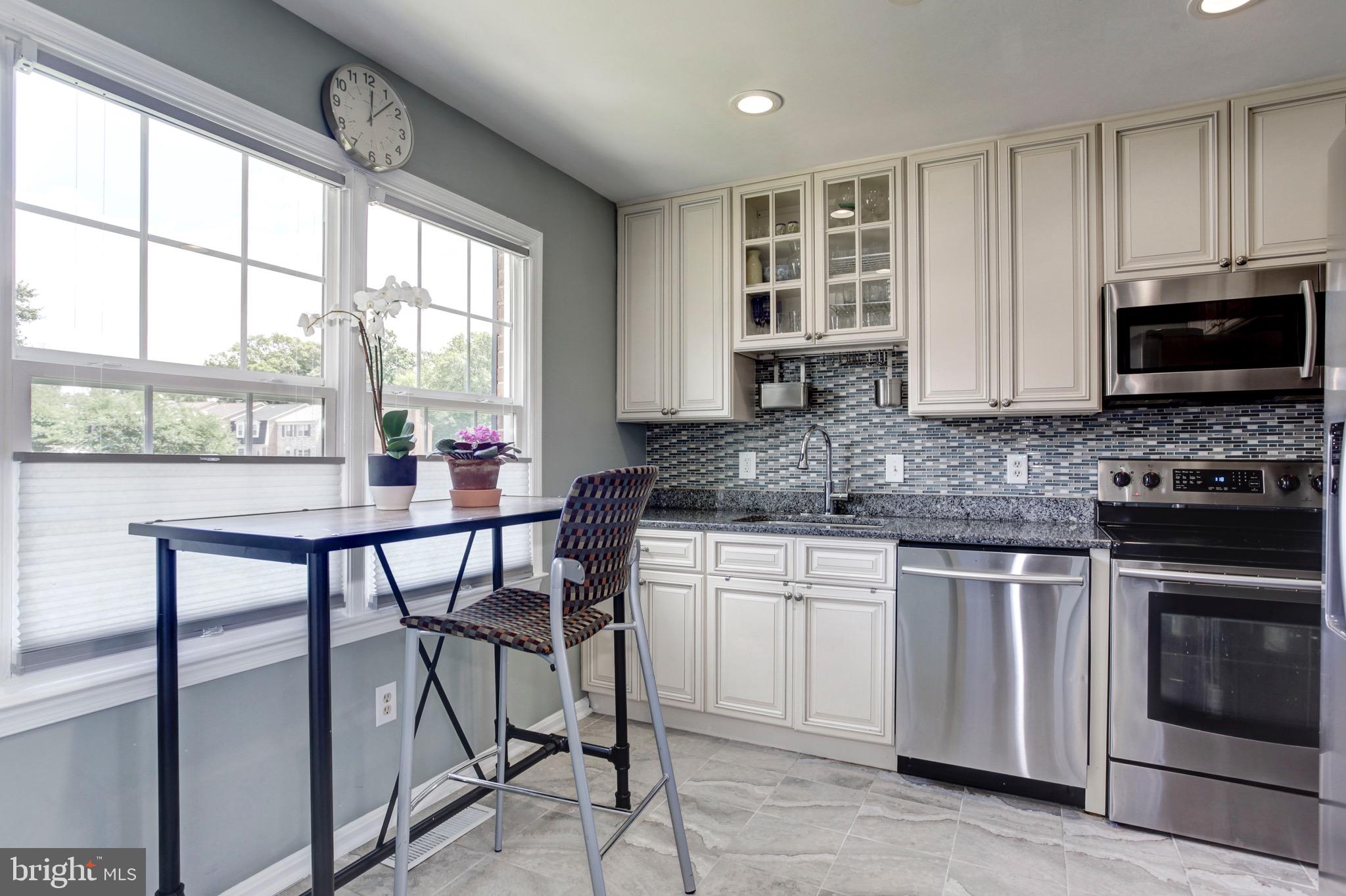 2905 Seminole Road Woodbridge, VA 22192 - Photo 3 of 26 Gallery Image 3