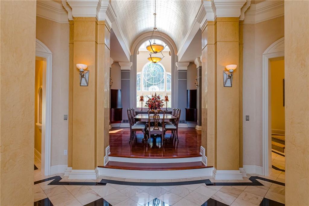 245 Saunders Station Road Trafford, PA 15085 - Photo 4 of 25