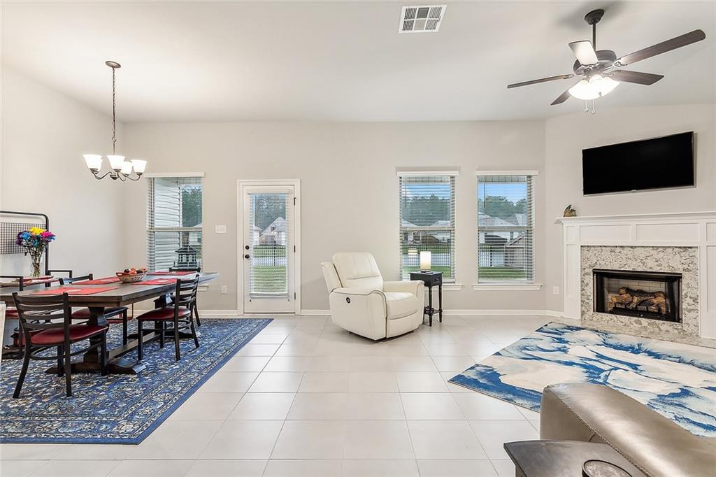 11537 Woodbluff Drive Covington, LA 70433 - Photo 2 of 17