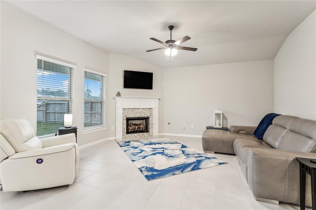 11537 Woodbluff Drive Covington, LA 70433 - Photo 3 of 17