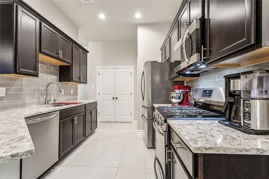 11537 Woodbluff Drive Covington, LA 70433 - Photo 5 of 17