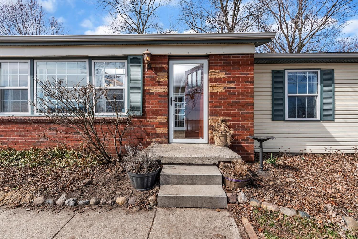 6847 Ann Arbor Road Dundee, MI 48131 - Photo 3 of 40 Photo 3