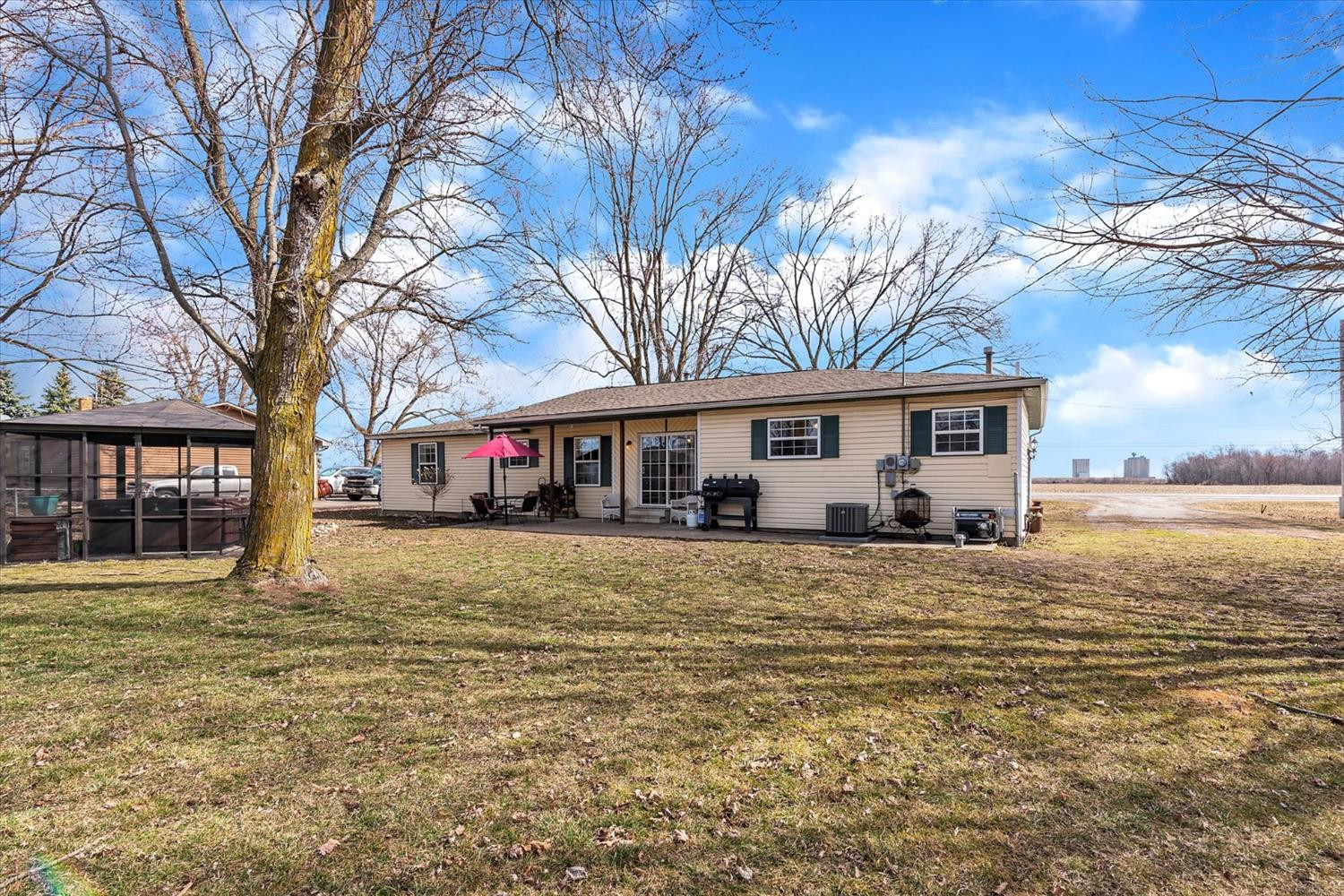 6847 Ann Arbor Road Dundee, MI 48131 - Photo 7 of 40 Photo 7