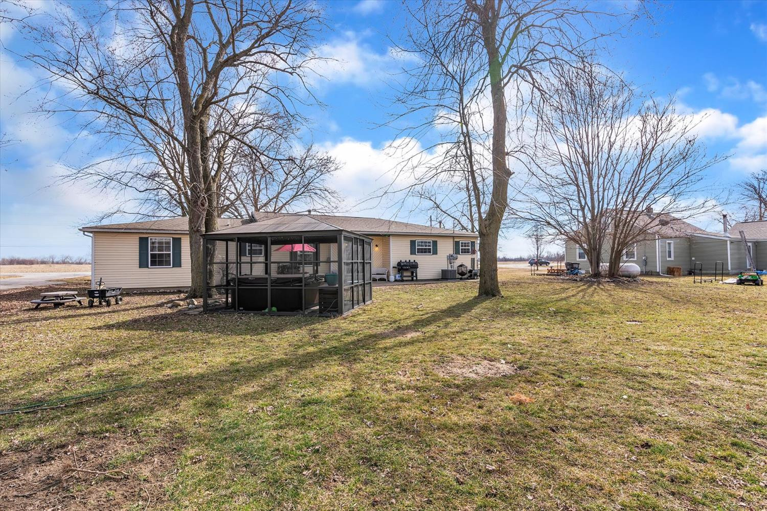 6847 Ann Arbor Road Dundee, MI 48131 - Photo 8 of 40 Photo 8