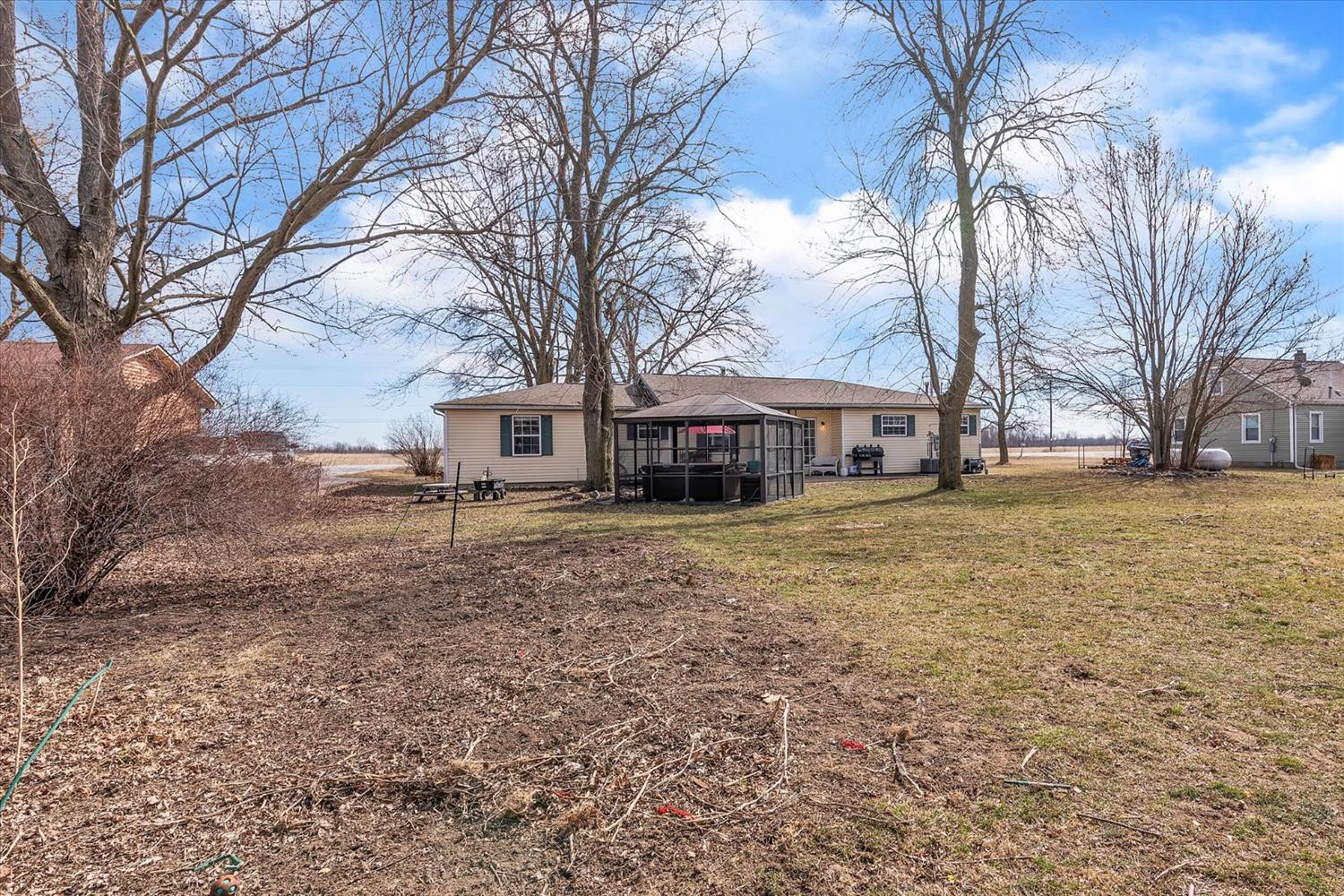 6847 Ann Arbor Road Dundee, MI 48131 - Photo 10 of 40 Photo 10