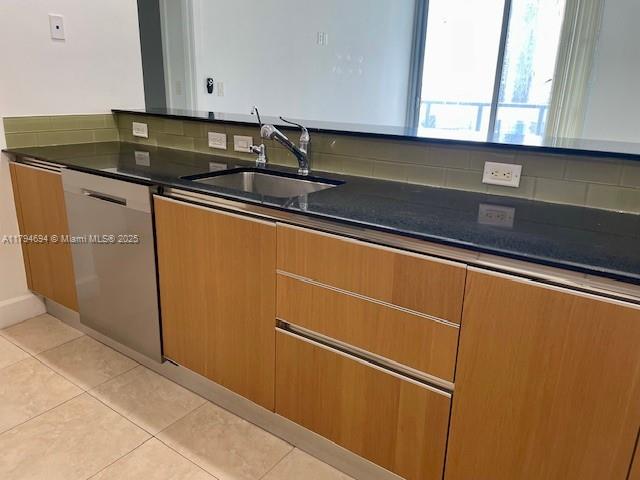 1050 Brickell Avenue, Unit 1602 Miami, FL 33131 - Photo 15 of 21 a close view of kitchen sink