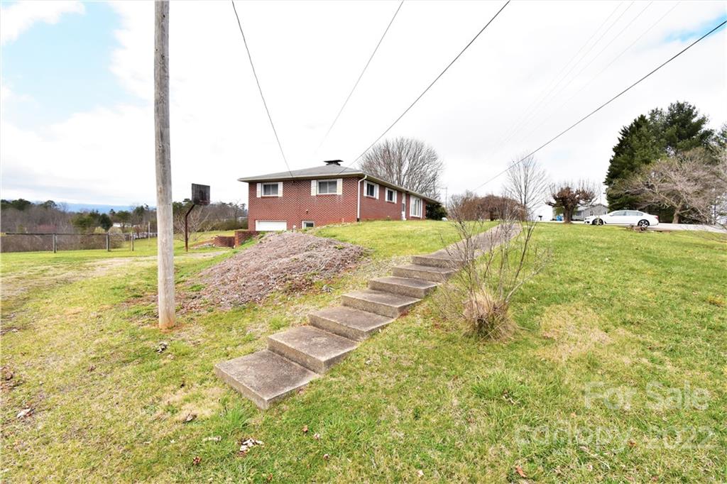 14 Gibbs Road Leicester, NC 28748 - Photo 23 of 30 Gallery Image 23