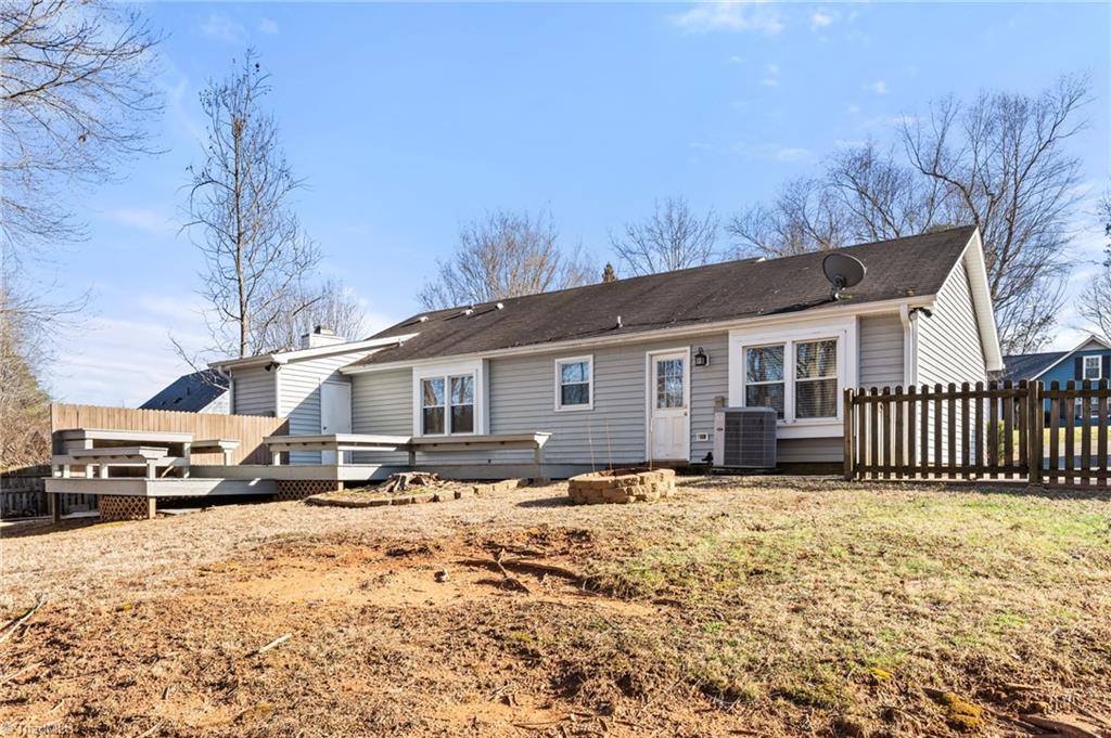 6018 Dawn Ridge Trail Greensboro, NC 27410 - Photo 33 of 37