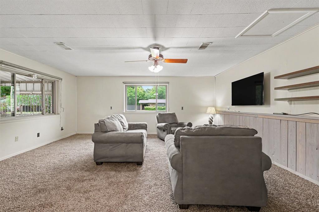 805 Wes Michael Road Bonham, TX 75418 - Photo 12 of 32