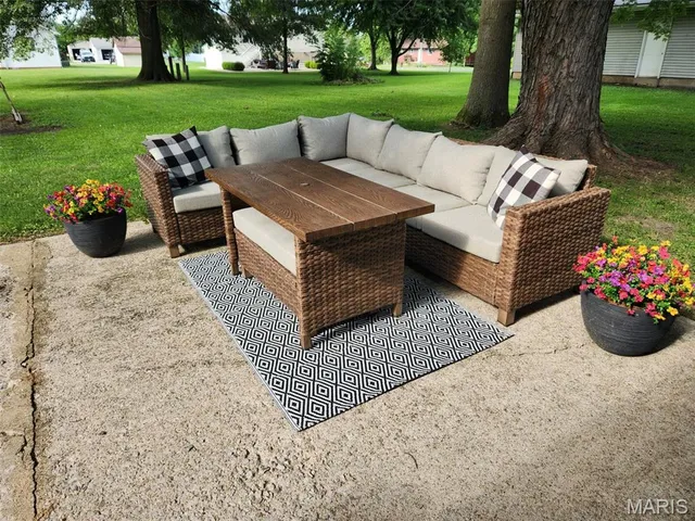 $188,000 | 23626 Mallard Lane, Jerseyville, IL 62052