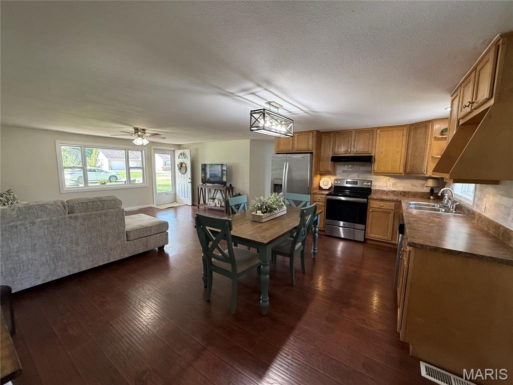 23626 Mallard Lane Jerseyville, IL 62052 - Photo 6 of 17