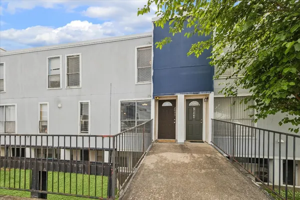 $159,000 | 781 Country Pl Drive, Unit 2045, Houston, TX 77079