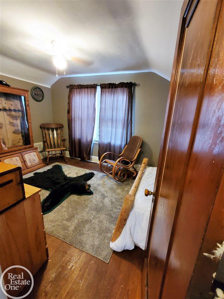 15713 Charles R Avenue Eastpointe, MI 48021 - Photo 43 of 65 50057999-43.JPG