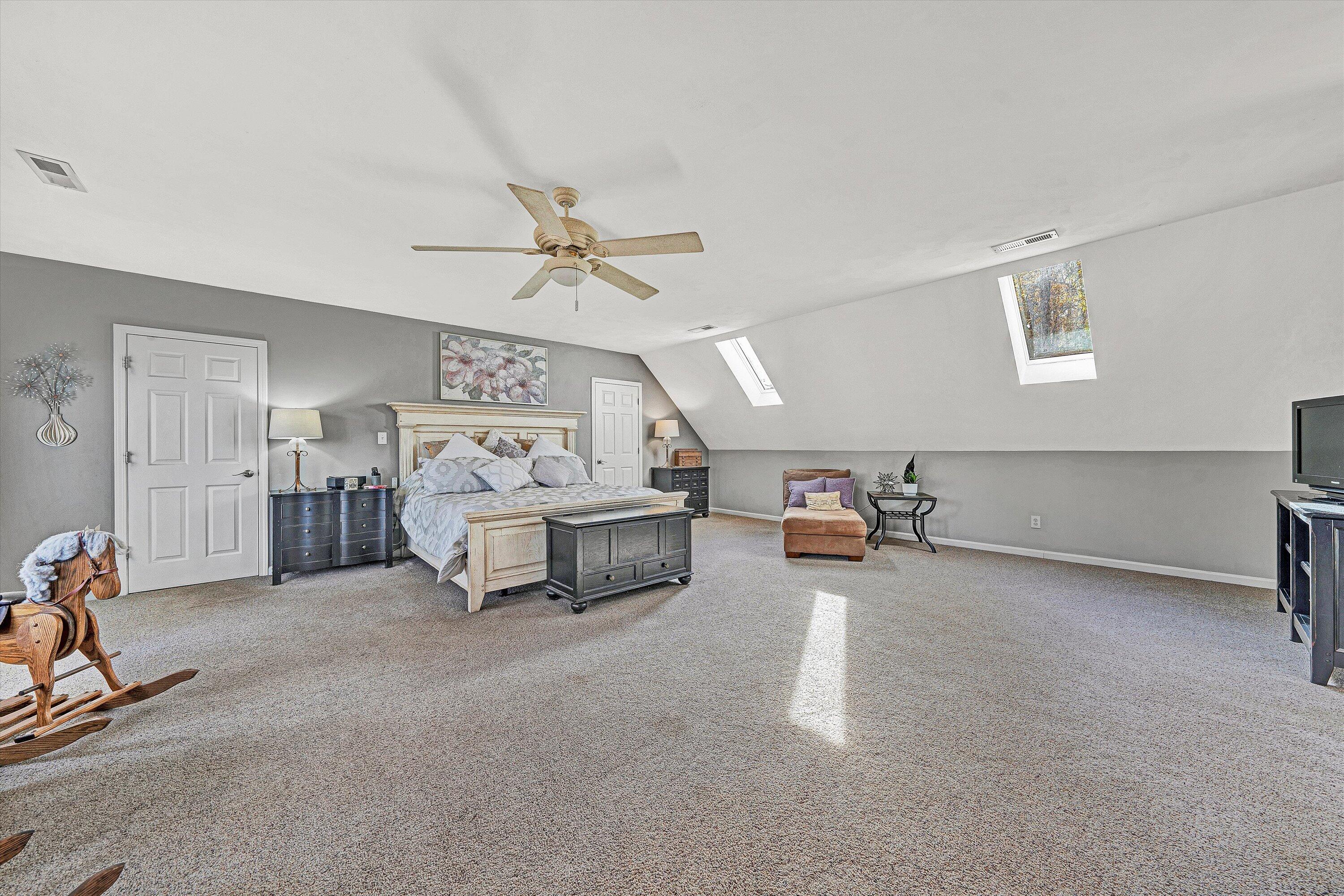 36 York Street Roanoke, VA 24019 - Photo 9 of 90 a view of a livingroom with furniture and a ceiling fan