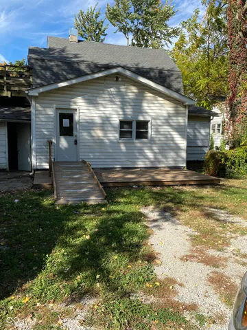 $695 | 210 Whitlock Avenue, Unit B, Crawfordsville, IN 47933