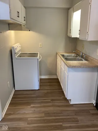 $695 | 210 Whitlock Avenue, Unit B, Crawfordsville, IN 47933