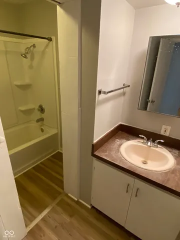 $695 | 210 Whitlock Avenue, Unit B, Crawfordsville, IN 47933