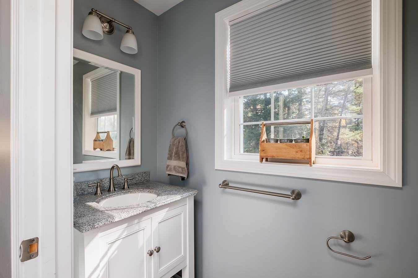 43 Range Road Epsom, NH 03234 - Photo 21 of 38