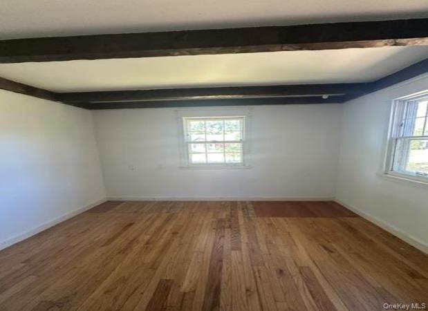 888 Pond View Road Riverhead, NY 11901 - Photo 3 of 10