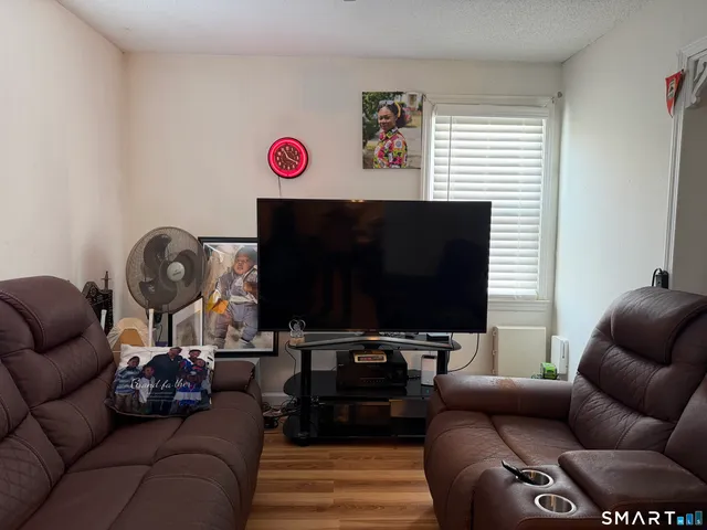 $274,900 | 84 Lafayette Avenue, East Hartford, CT 06118