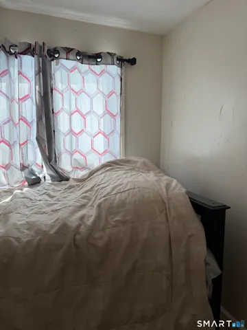 $274,900 | 84 Lafayette Avenue, East Hartford, CT 06118