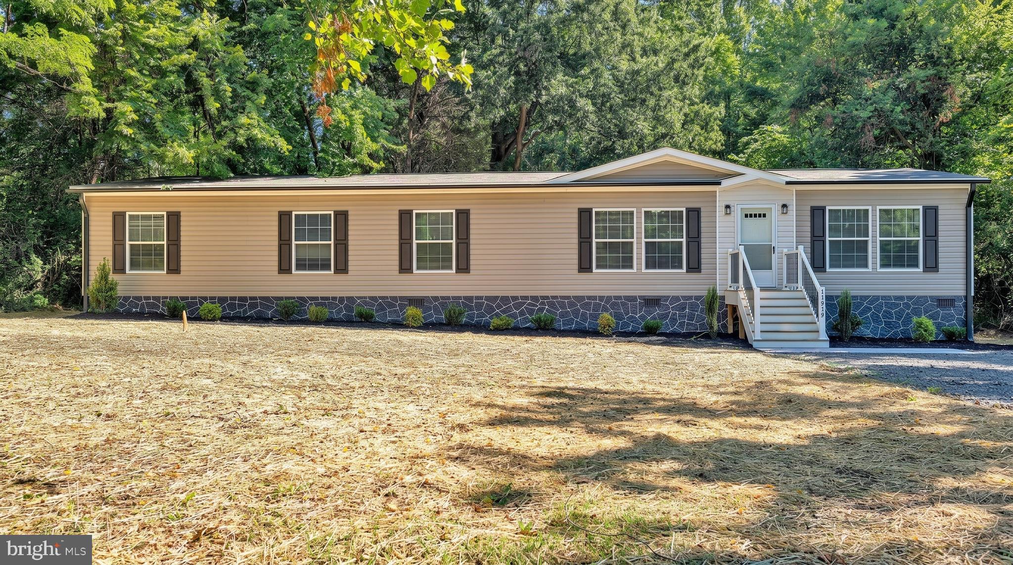 11919 Belfonte Road Bumpass, VA 23024 - Photo 2 of 34