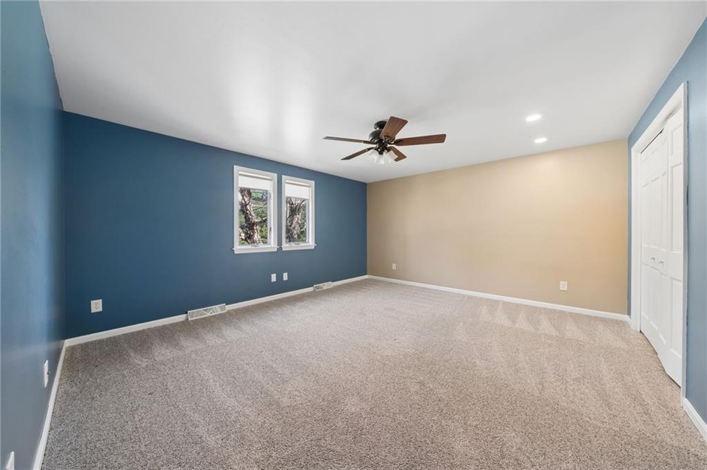 153 Oakwood Road Canonsburg, PA 15317 - Photo 18 of 40