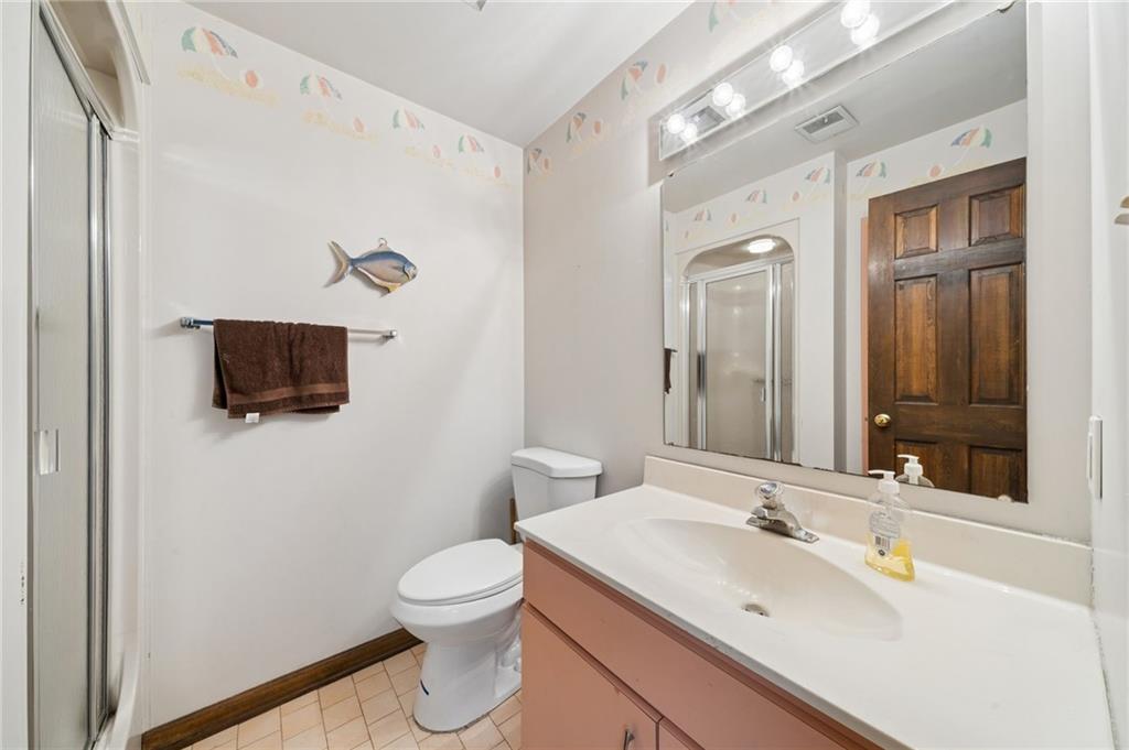 153 Oakwood Road Canonsburg, PA 15317 - Photo 30 of 40
