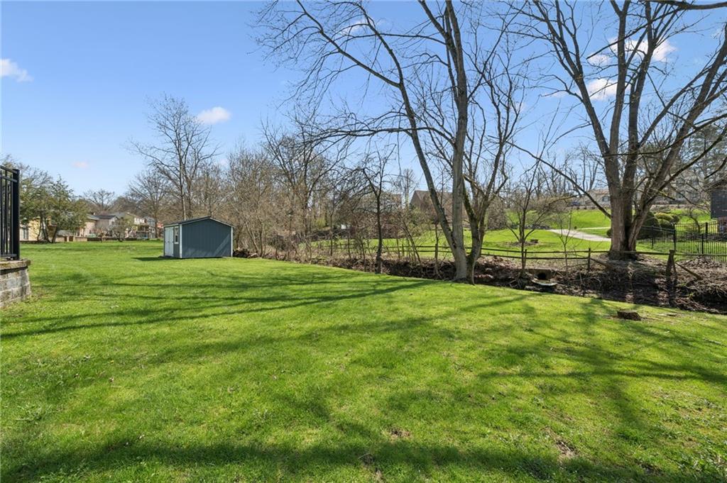153 Oakwood Road Canonsburg, PA 15317 - Photo 37 of 40