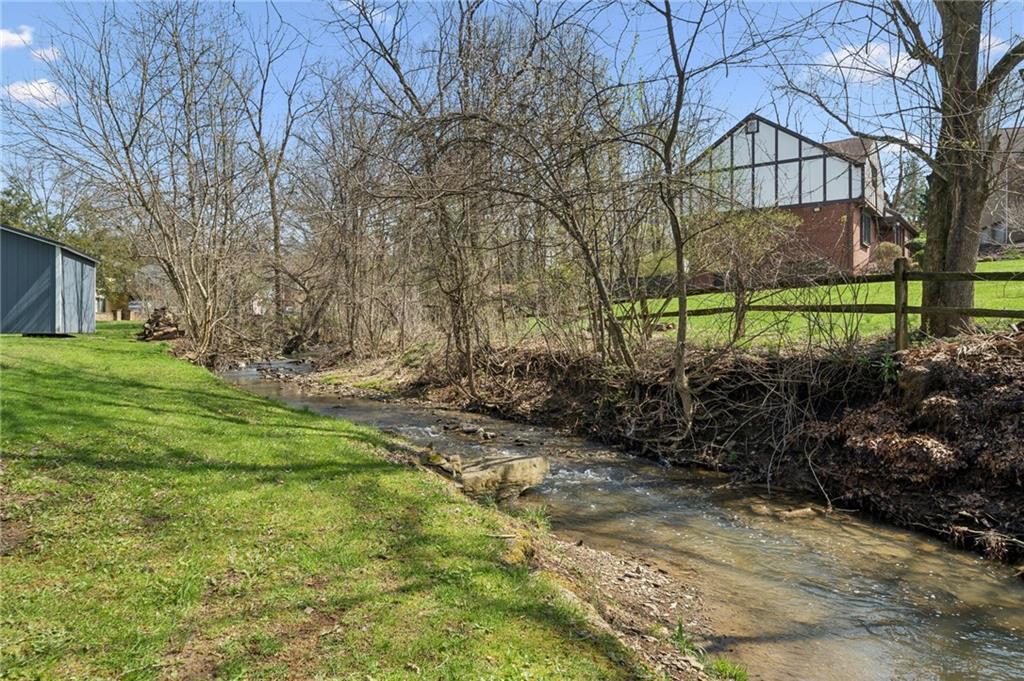 153 Oakwood Road Canonsburg, PA 15317 - Photo 38 of 40