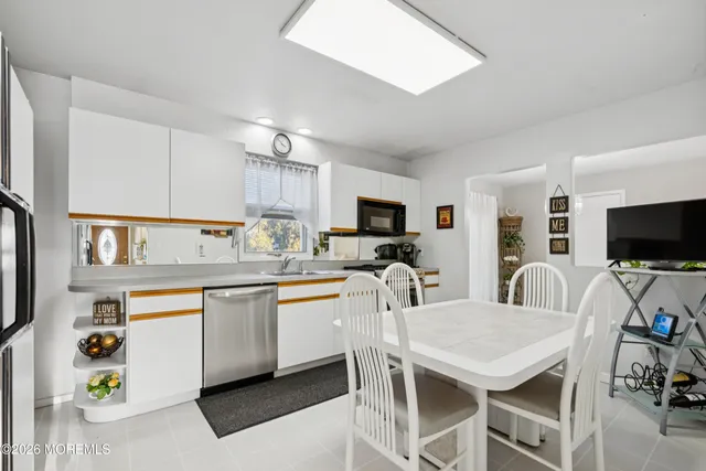 $599,000 | 409 Fern Lane, Brick, NJ 08723