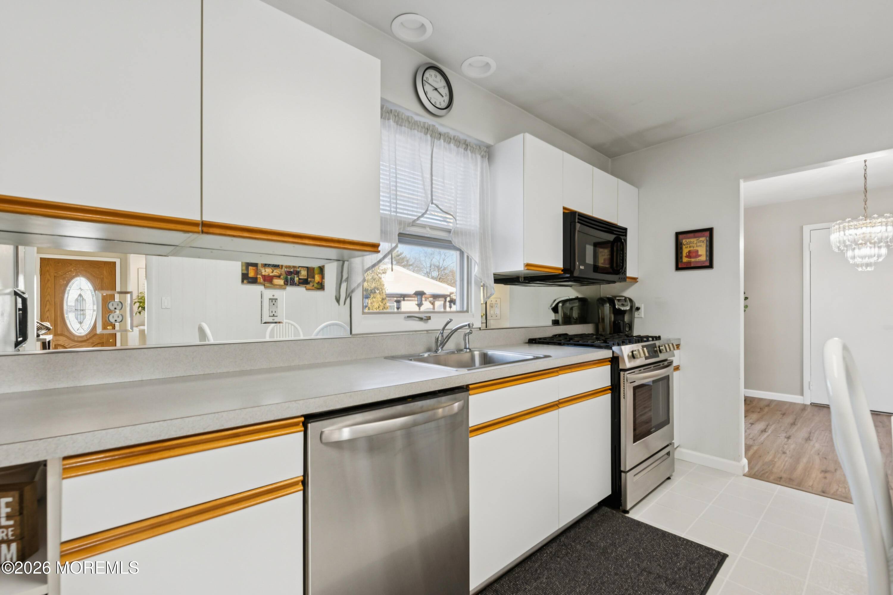 409 Fern Lane Brick, NJ 08723 - Photo 2 of 31 12