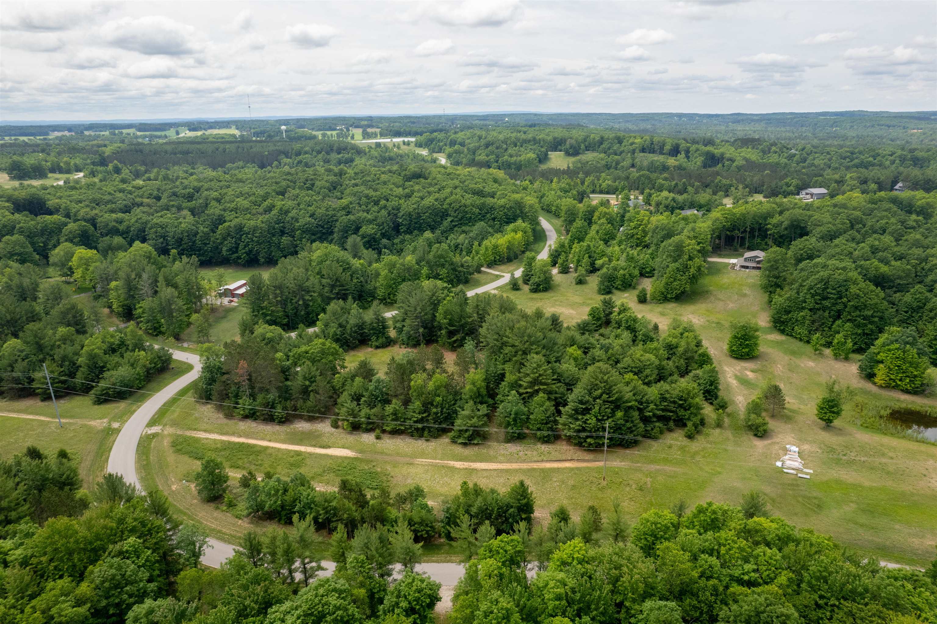 5502 Paradise Ranch Road Kingsley, MI 49649 - Photo 2 of 16 1947326-5e51f371-f2e5-4720-95a2-103708bc56ae.JPG