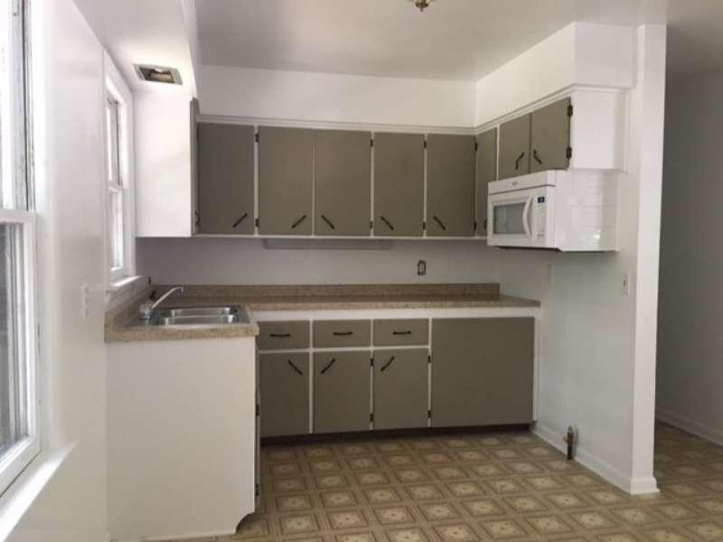 1354 Joslyn Road Muskegon, MI 49445 - Photo 4 of 9 1354 Josilyn Kitchen
