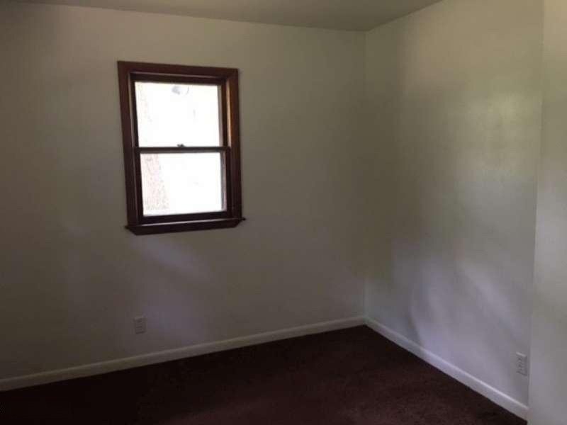 1354 Joslyn Road Muskegon, MI 49445 - Photo 8 of 9 1354 Josilyn Bedroom2