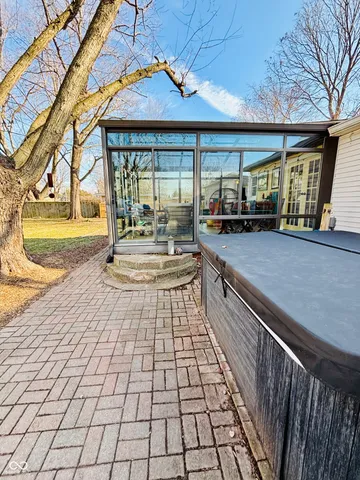 $325,000 | 1102 East Jefferson Street, Franklin, IN 46131