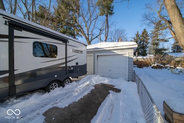 $325,000 | 1102 East Jefferson Street, Franklin, IN 46131