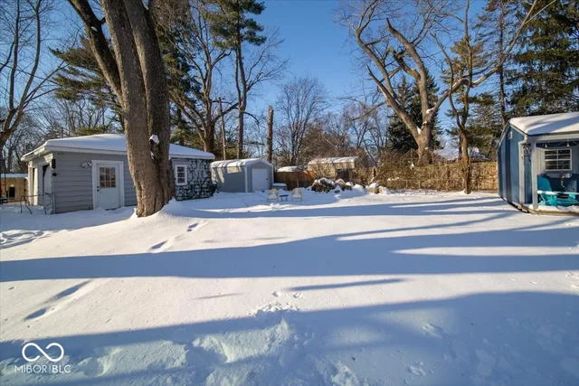 $325,000 | 1102 East Jefferson Street, Franklin, IN 46131