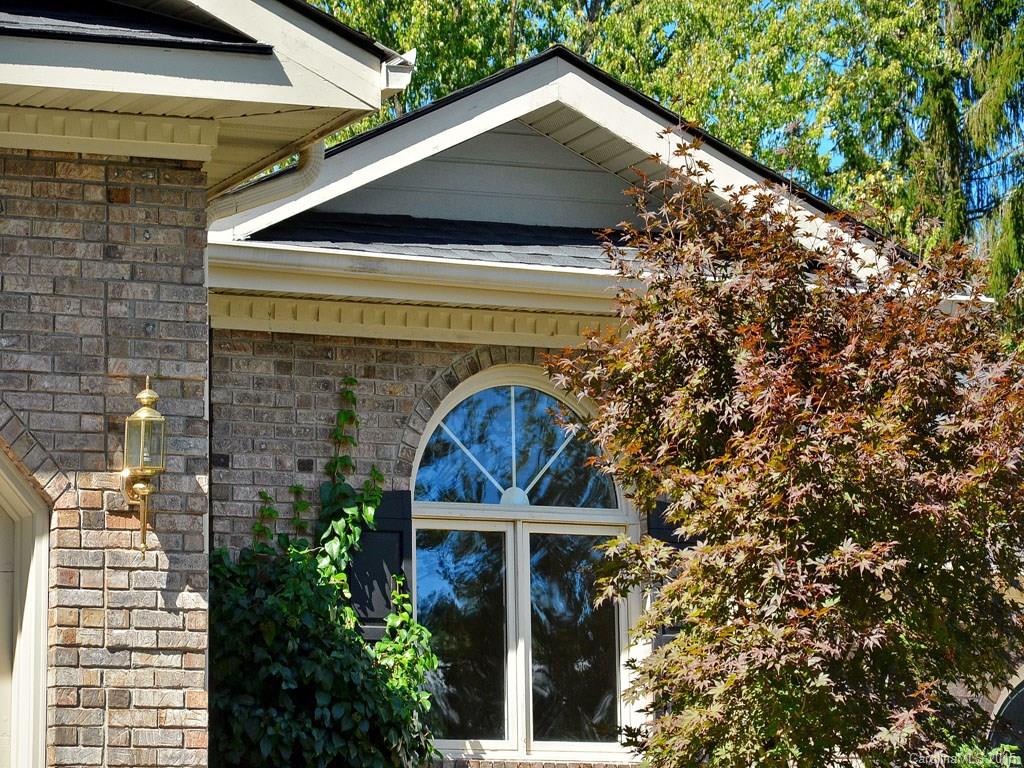 925 Kanuga Road, Unit 925 Hendersonville, NC 28739 - Photo 2 of 14 Gallery Image 2