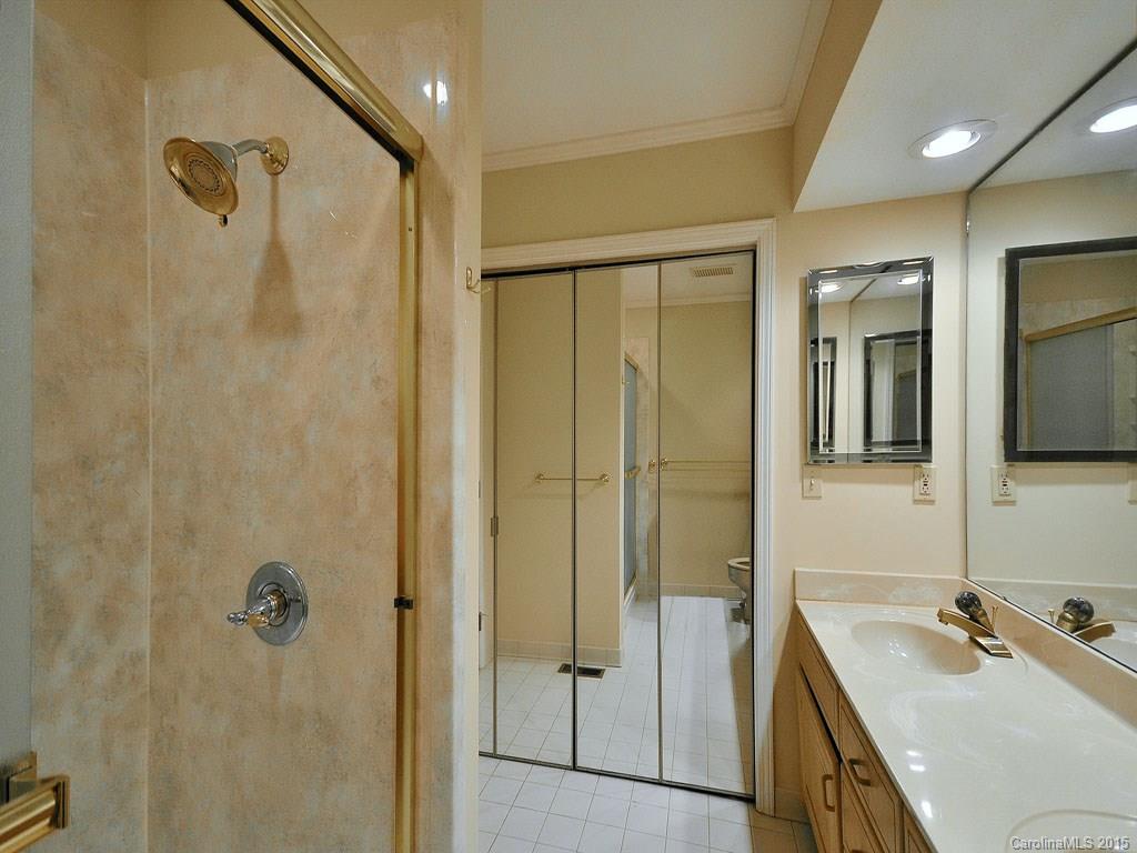 925 Kanuga Road, Unit 925 Hendersonville, NC 28739 - Photo 11 of 14 Gallery Image 11