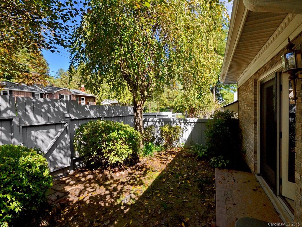 925 Kanuga Road, Unit 925 Hendersonville, NC 28739 - Photo 13 of 14 Gallery Image 13