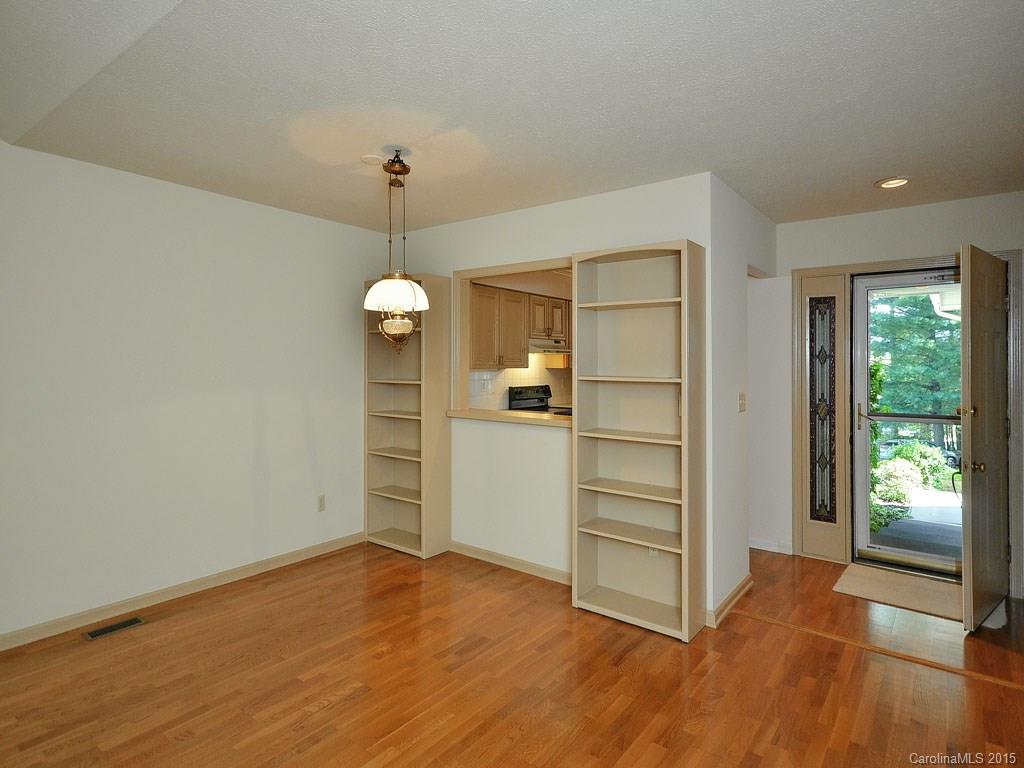 925 Kanuga Road, Unit 925 Hendersonville, NC 28739 - Photo 6 of 14 Gallery Image 6