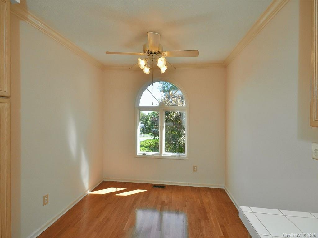 925 Kanuga Road, Unit 925 Hendersonville, NC 28739 - Photo 8 of 14 Gallery Image 8