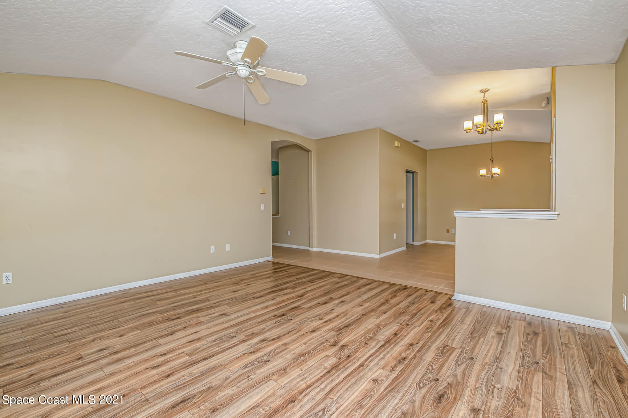 1634 Rustic Way Melbourne, FL 32935 - Photo 6 of 34 Living Room2