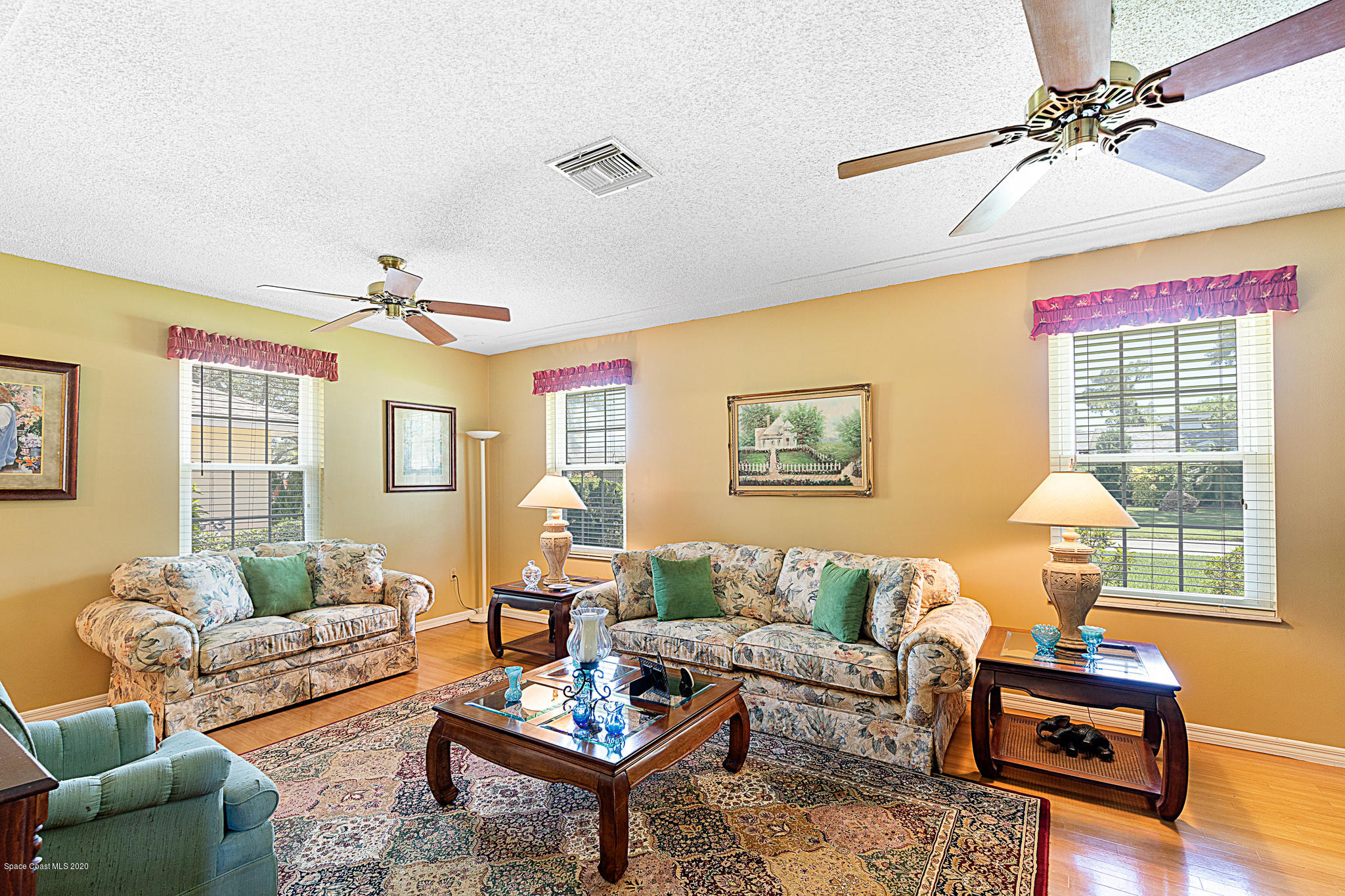 2534 Hamlin Street Northeast Palm Bay, FL 32905 - Photo 13 of 38 Front Living room