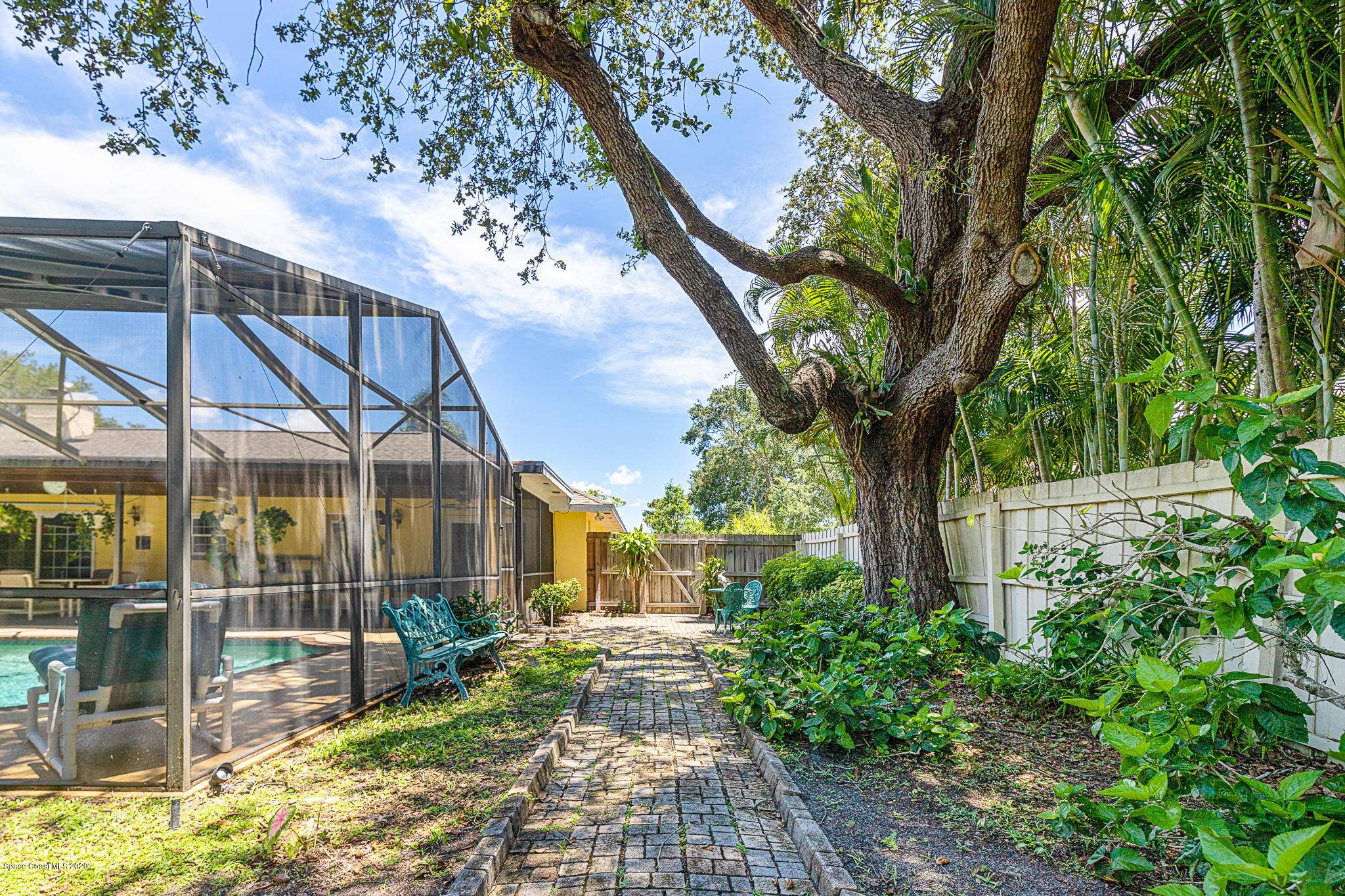 2534 Hamlin Street Northeast Palm Bay, FL 32905 - Photo 33 of 38 Side yard
