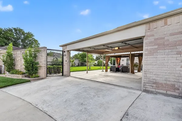 $265,000 | 8335 Wind Veil Drive, Houston, TX 77040