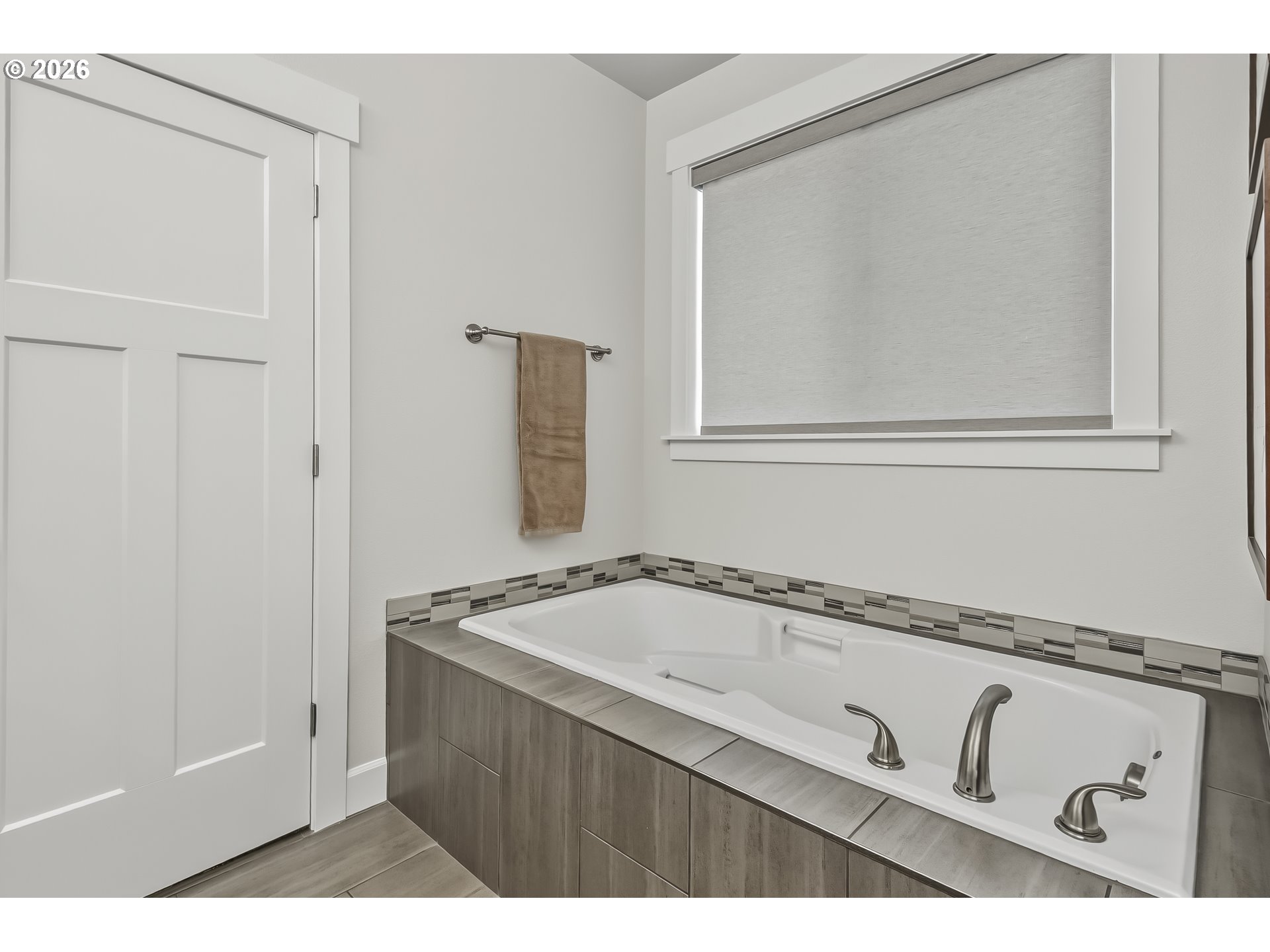 1410 Northeast Cascadia Ridge Drive Estacada, OR 97023 - Photo 21 of 45 Owner's Suite Bathroom